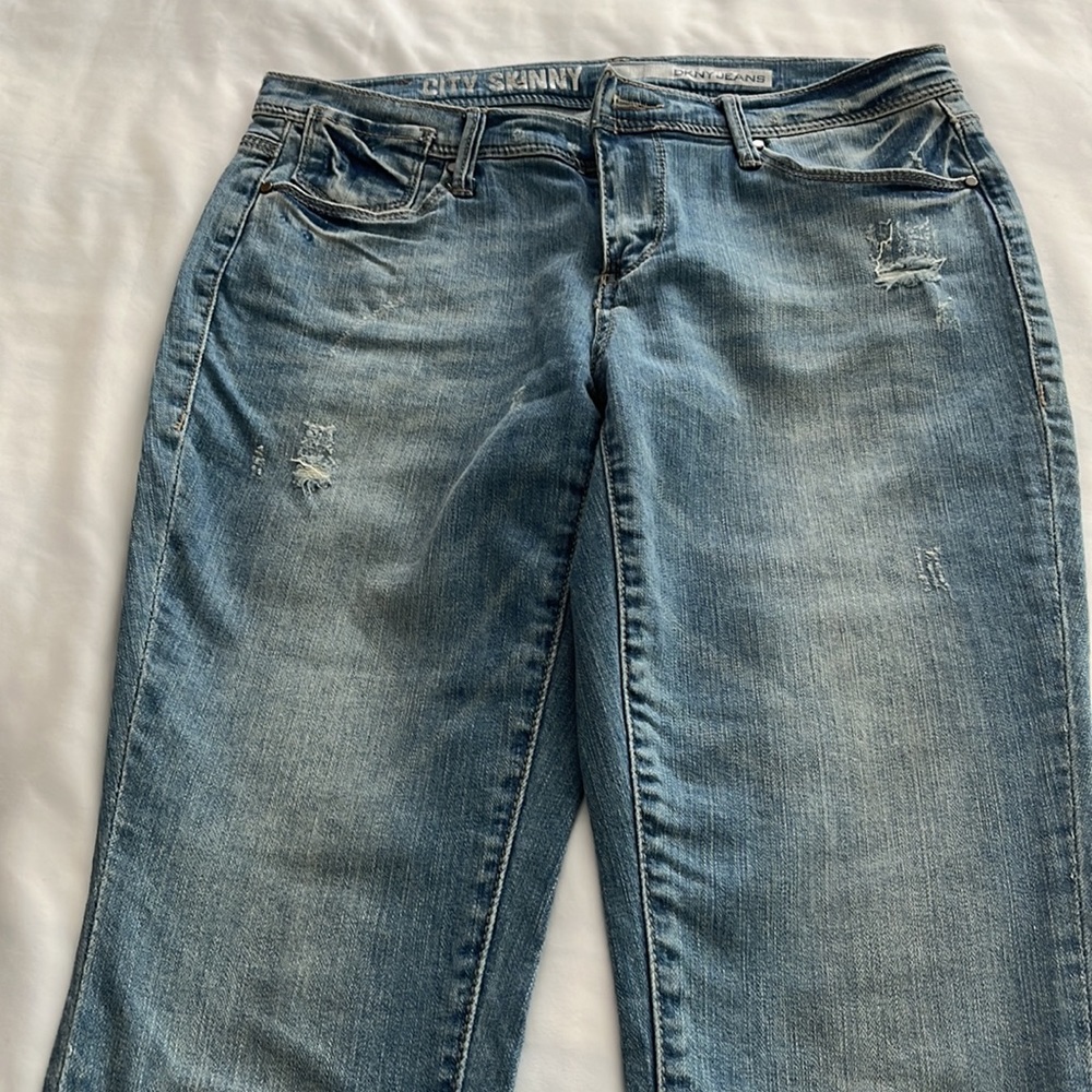 DKNY distressed jeans size 8; 26” cropped straight leg